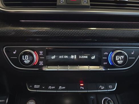 Used 2018 Audi SQ5 Prestige w/ Prestige Package AWD/4WD image 25