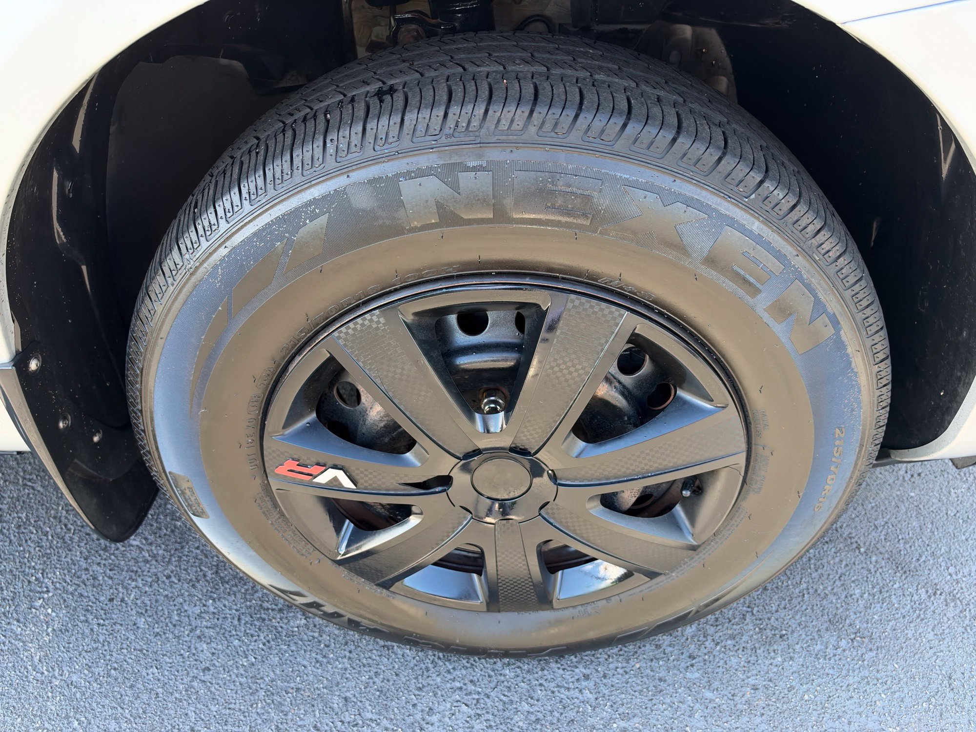 Used 2011 Nissan Rogue S AWD/4WD image 8