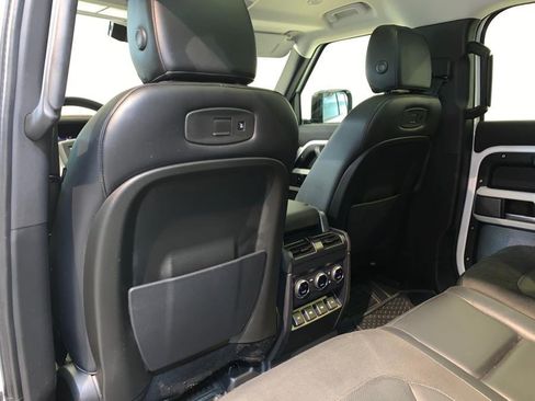 Used 2020 Land Rover Defender 110 S AWD/4WD image 44
