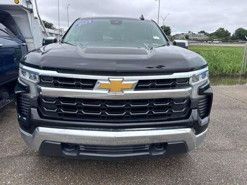 Used 2024 Chevrolet Silverado 1500 LT AWD/4WD image 2