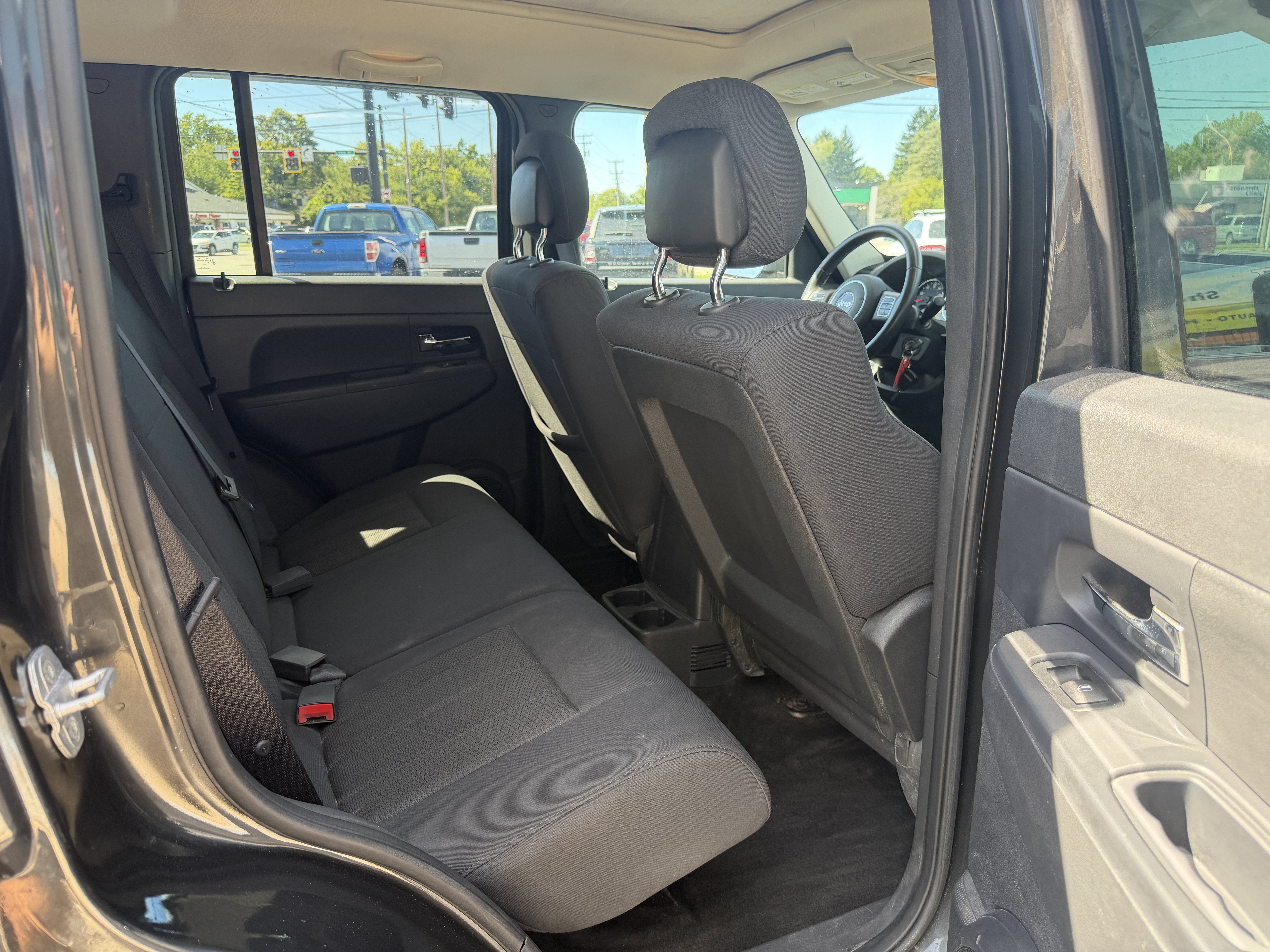 Used 2011 Jeep Liberty Sport w/ Popular Equipment Group AWD/4WD image 16