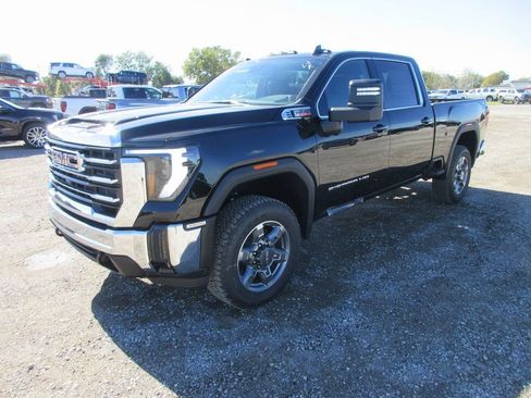 New 2026 GMC Sierra 3500 SLE w/ SLE Value Package AWD/4WD image 11