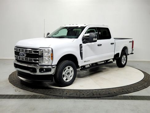 New 2026 Ford F250 XLT image 3