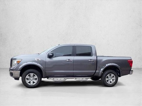 Used 2019 Nissan Titan SV AWD/4WD image 2