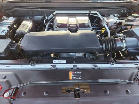 Used 2023 GMC Canyon AT4 w/ Technology Package image 32