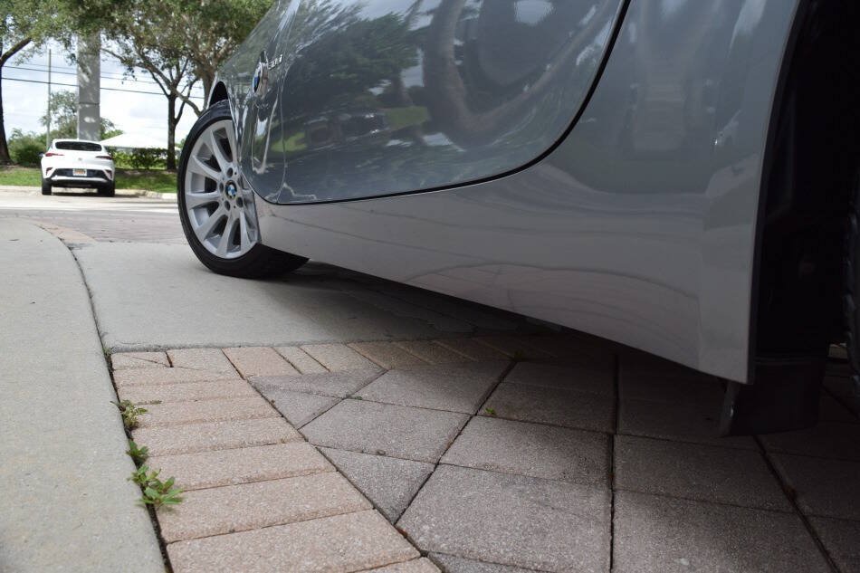 Used 2007 BMW Z4 3.0si RWD image 36