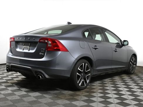 Used 2017 Volvo S60 T5 Dynamic image 6