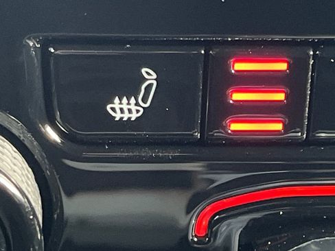 New 2025 Jeep Grand Cherokee Laredo X w/ Luxury Tech Group I image 14