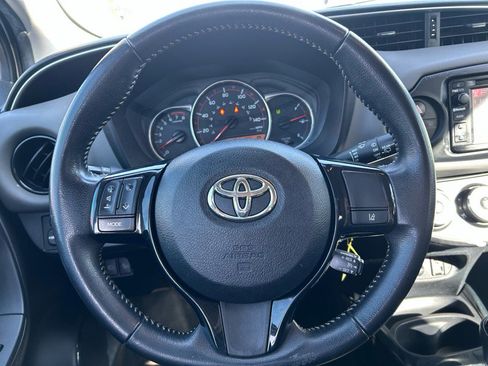 Used 2017 Toyota Yaris SE image 10