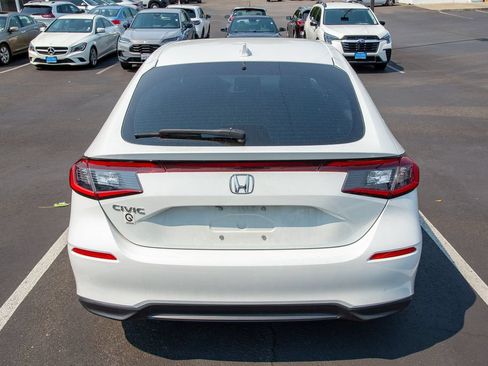 Used 2023 Honda Civic EX-L image 4