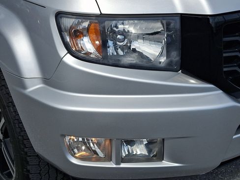Used 2013 Honda Ridgeline Sport image 9