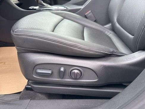 Used 2023 Buick Encore GX Essence w/ Advanced Technology Package AWD/4WD image 11