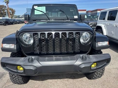 Used 2022 Jeep Gladiator Sport AWD/4WD image 2