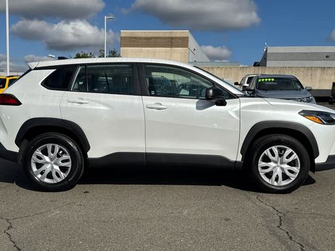 Certified 2024 Toyota Corolla Cross L image 6