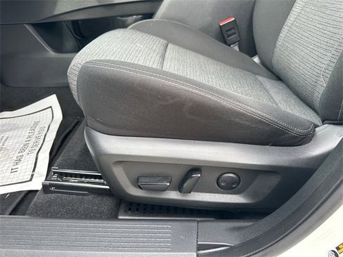 Used 2023 Nissan Rogue SV image 20