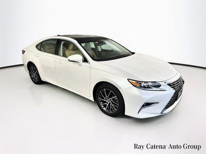 Used 2017 Lexus ES 350 w/ Luxury Package