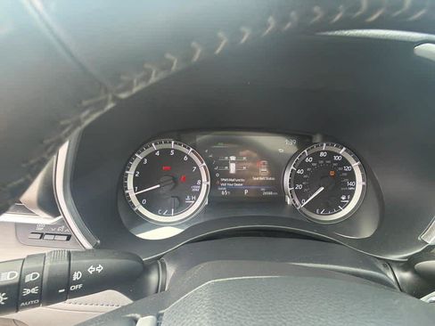 Used 2023 Toyota Highlander XLE AWD/4WD image 15