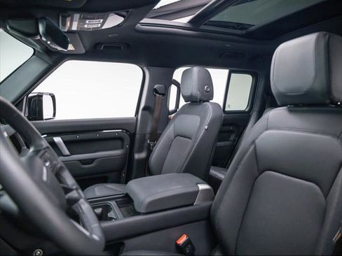 Used 2024 Land Rover Defender 130 Outbound image 17