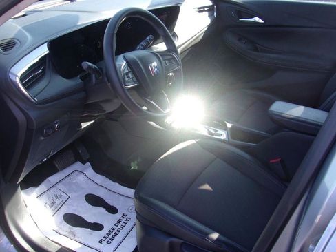 Used 2025 Buick Encore GX Preferred image 3