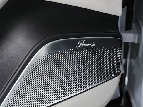 New 2026 Porsche Macan 4S Electric image 7