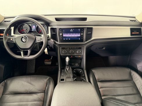 Used 2018 Volkswagen Atlas Launch Edition FWD image 18