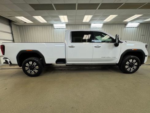 New 2026 GMC Sierra 3500 Denali w/ Technology Package AWD/4WD image 5