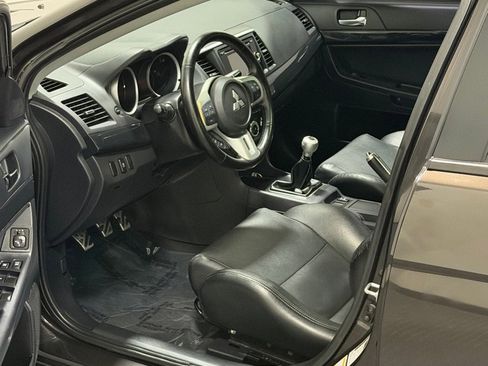 Used 2014 Mitsubishi Lancer Evolution GSR image 8