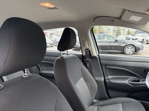 Used 2022 Nissan Versa S image 24