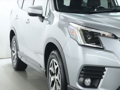 Used 2024 Subaru Forester Premium AWD/4WD image 8