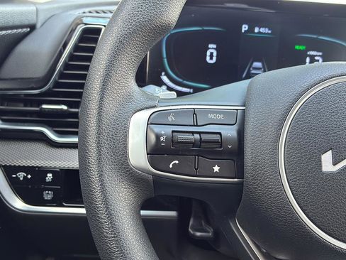 Used 2025 Kia Sportage LX FWD image 33