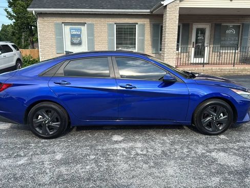 Used 2021 Hyundai Elantra SEL FWD image 8
