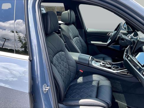 Certified 2024 BMW X7 xDrive40i w/ Executive Package AWD/4WD image 9