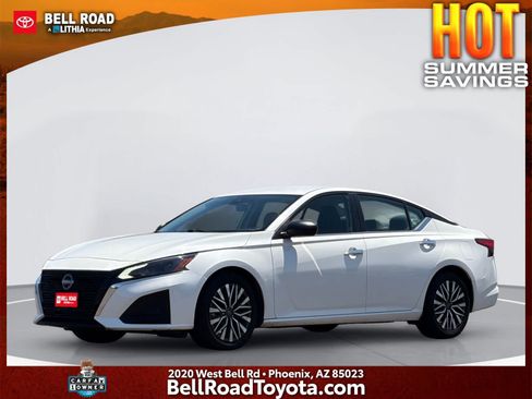 Used 2024 Nissan Altima 2.5 SV FWD image 1