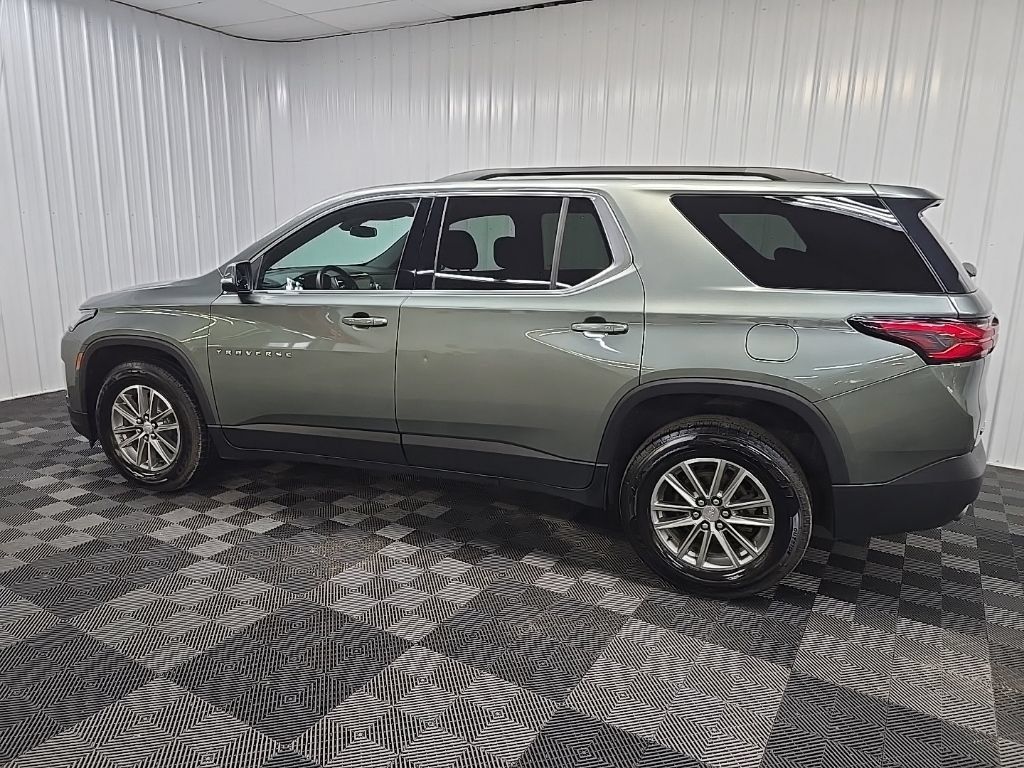 Used 2023 Chevrolet Traverse LT AWD/4WD image 4