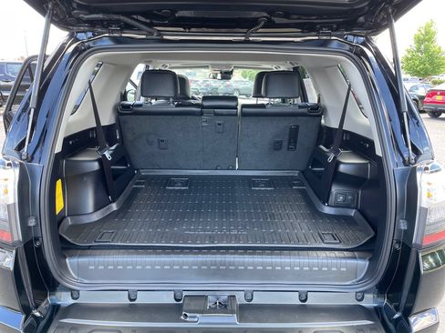 Certified 2024 Toyota 4Runner SR5 Premium w/ Moonroof Package AWD/4WD image 15