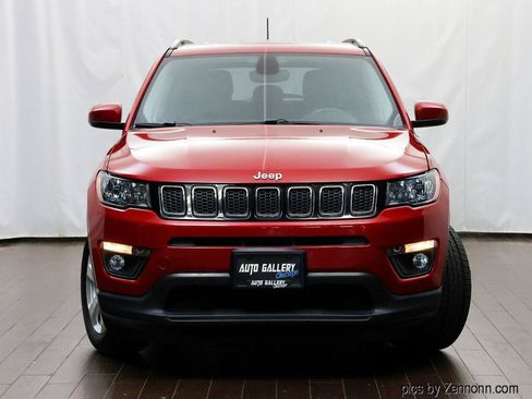 Used 2019 Jeep Compass Latitude FWD image 5