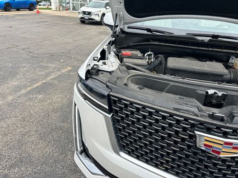 Used 2023 Cadillac Escalade Premium Luxury w/ LPO, Floor Liner Package AWD/4WD image 16
