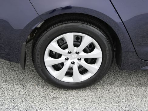 Used 2025 Toyota Corolla LE FWD image 6