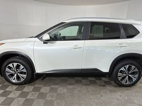 Used 2023 Nissan Rogue SV w/ SV Premium B Package AWD/4WD image 5