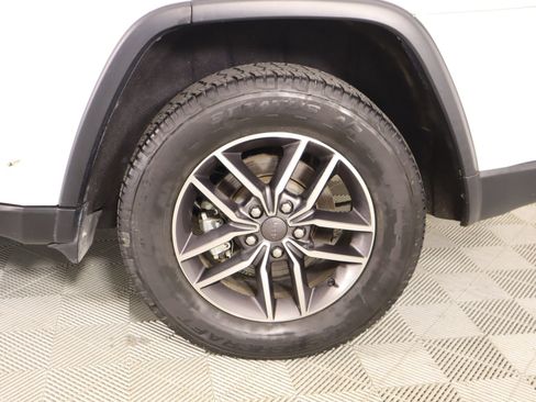 Used 2022 Jeep Grand Cherokee Limited RWD image 20