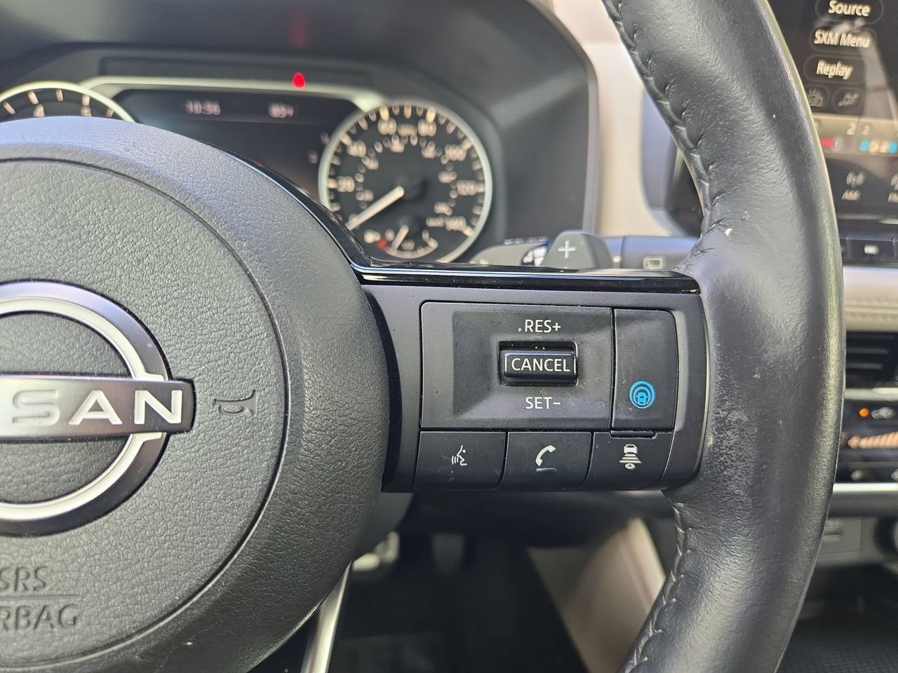 Used 2023 Nissan Rogue SL w/ SL Premium Package FWD image 18