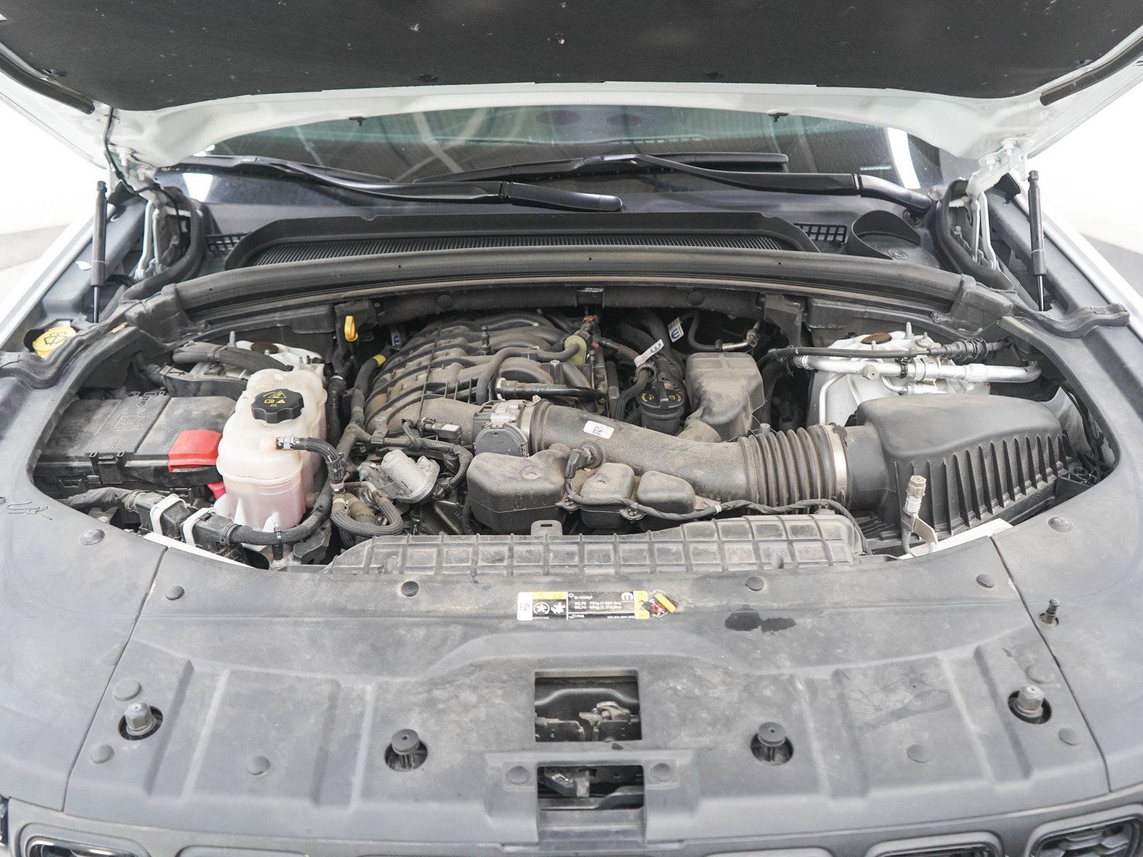 Used 2023 Jeep Grand Cherokee L Laredo AWD/4WD image 31