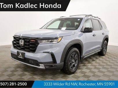 New 2025 Honda Pilot TrailSport