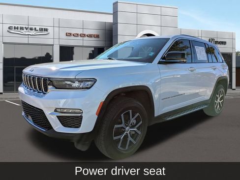 Used 2024 Jeep Grand Cherokee Limited w/ Trailer Tow Package image 9