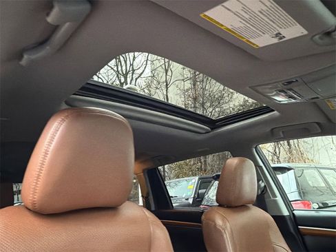 Used 2018 Toyota Highlander Limited image 14