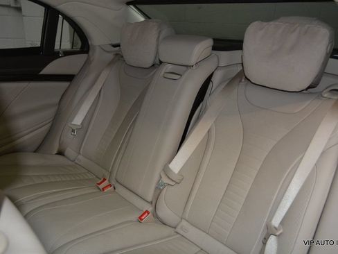 Used 2020 Mercedes-Benz S 560 Sedan image 19