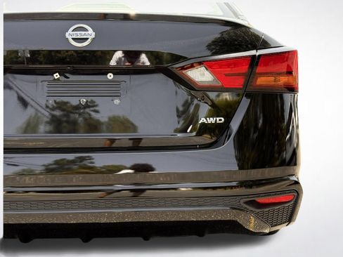 Used 2019 Nissan Altima 2.5 S AWD/4WD image 12