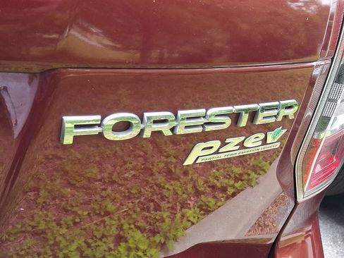 Used 2016 Subaru Forester 2.5i Touring w/ Eyesight & Navigation System AWD/4WD image 5
