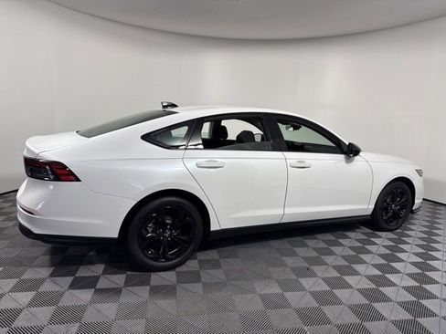 Used 2025 Honda Accord SE image 8