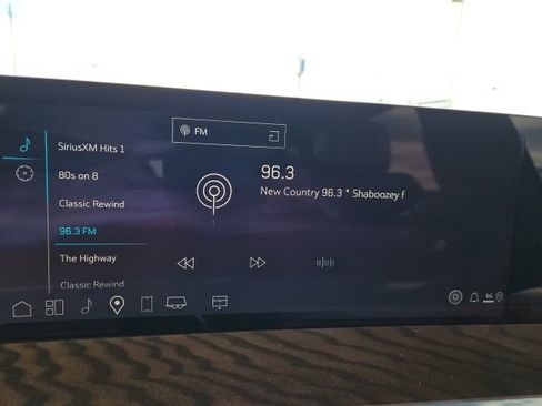 Used 2025 Cadillac Escalade Sport Platinum w/ LPO, ONYX Package image 23